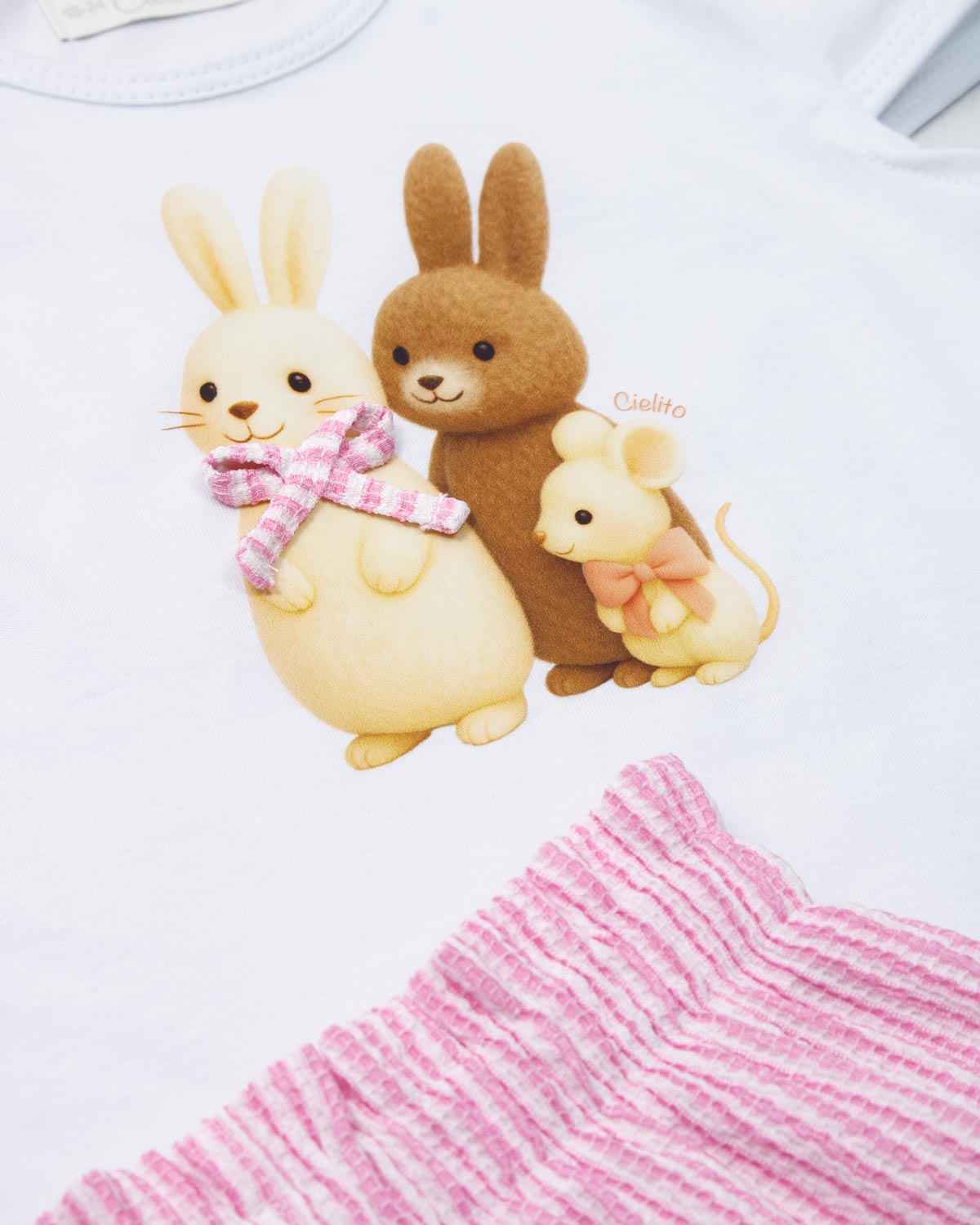 Conjunto blusa y short de rayas rosas para bebé niña