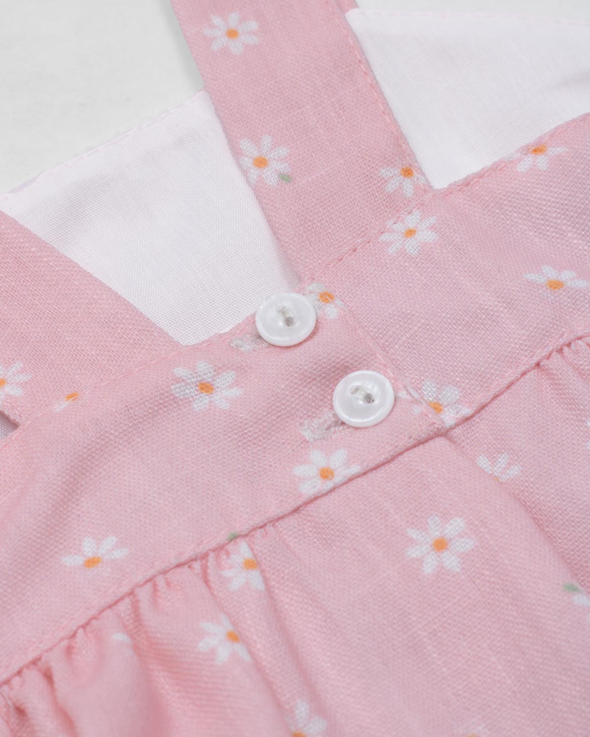 Conjunto blusa rosa estampadada de flores con boleros y short azul para bebé niña