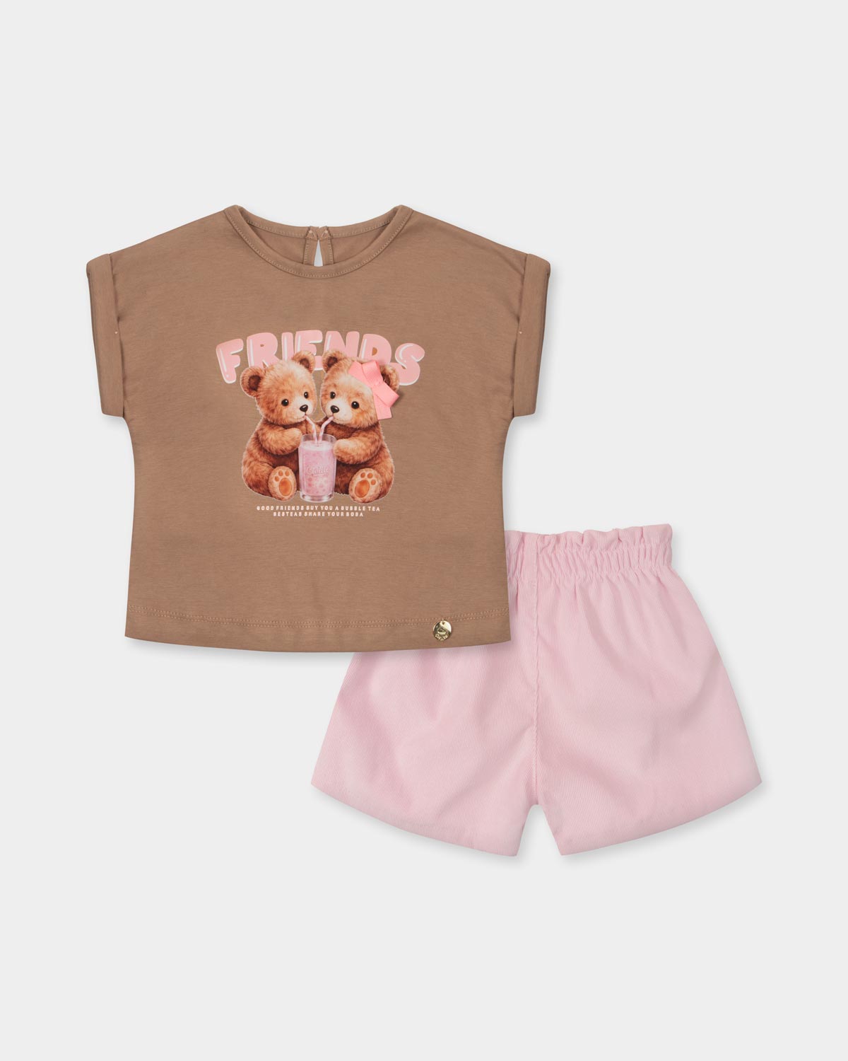 Conjunto camiseta café con estampado Friends y short rosa para bebé niña