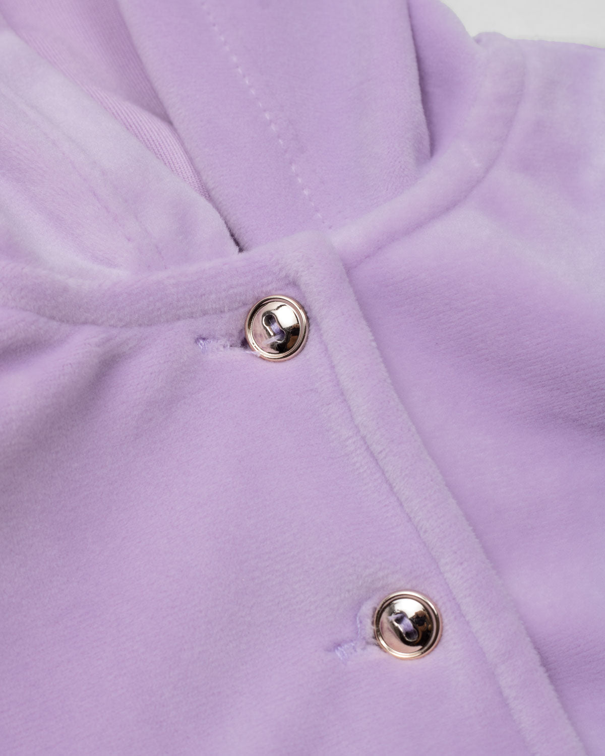 Pijama lila de dos piezas con gorrito de osito para bebé niña