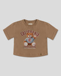 Camiseta café con estampado de osito "California" para niña