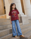 Camiseta roja con estampado de cerezas para niña