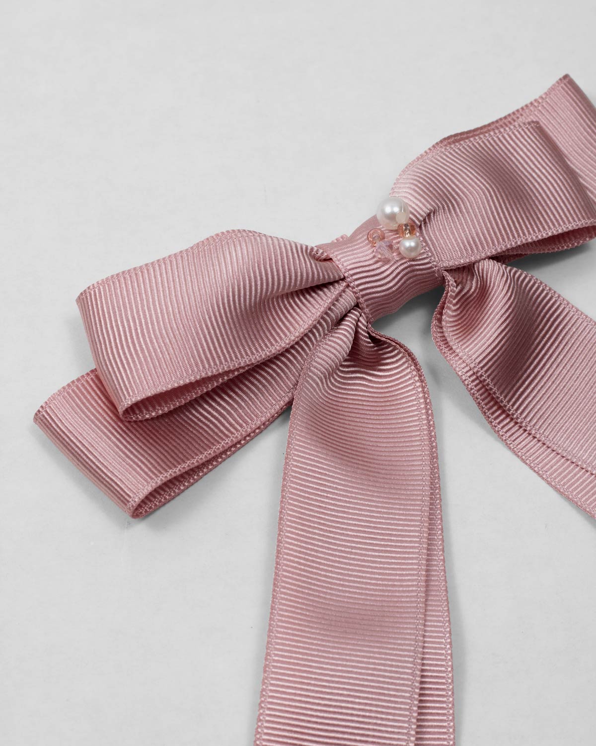 Moño pinza de cintas satinadas palo de rosa