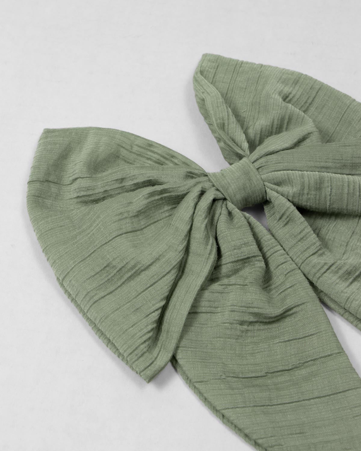 Moño pinza verde oliva para niña
