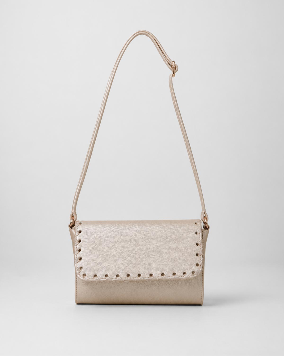 Bolso dorado de sobre con botón de imán para niña