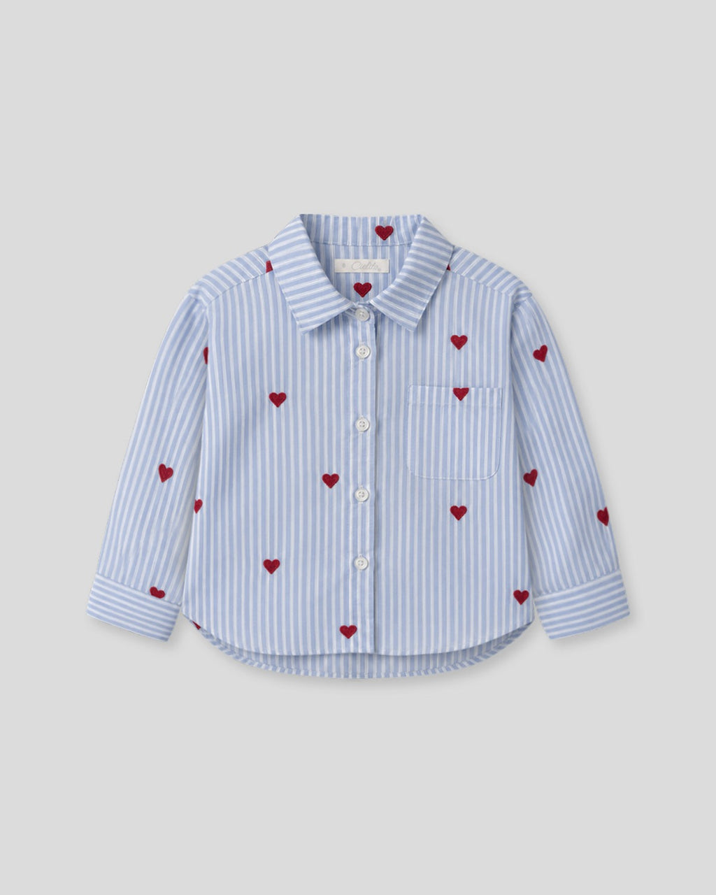 Camisa de rayas azul con corazones rojos bordados para niña